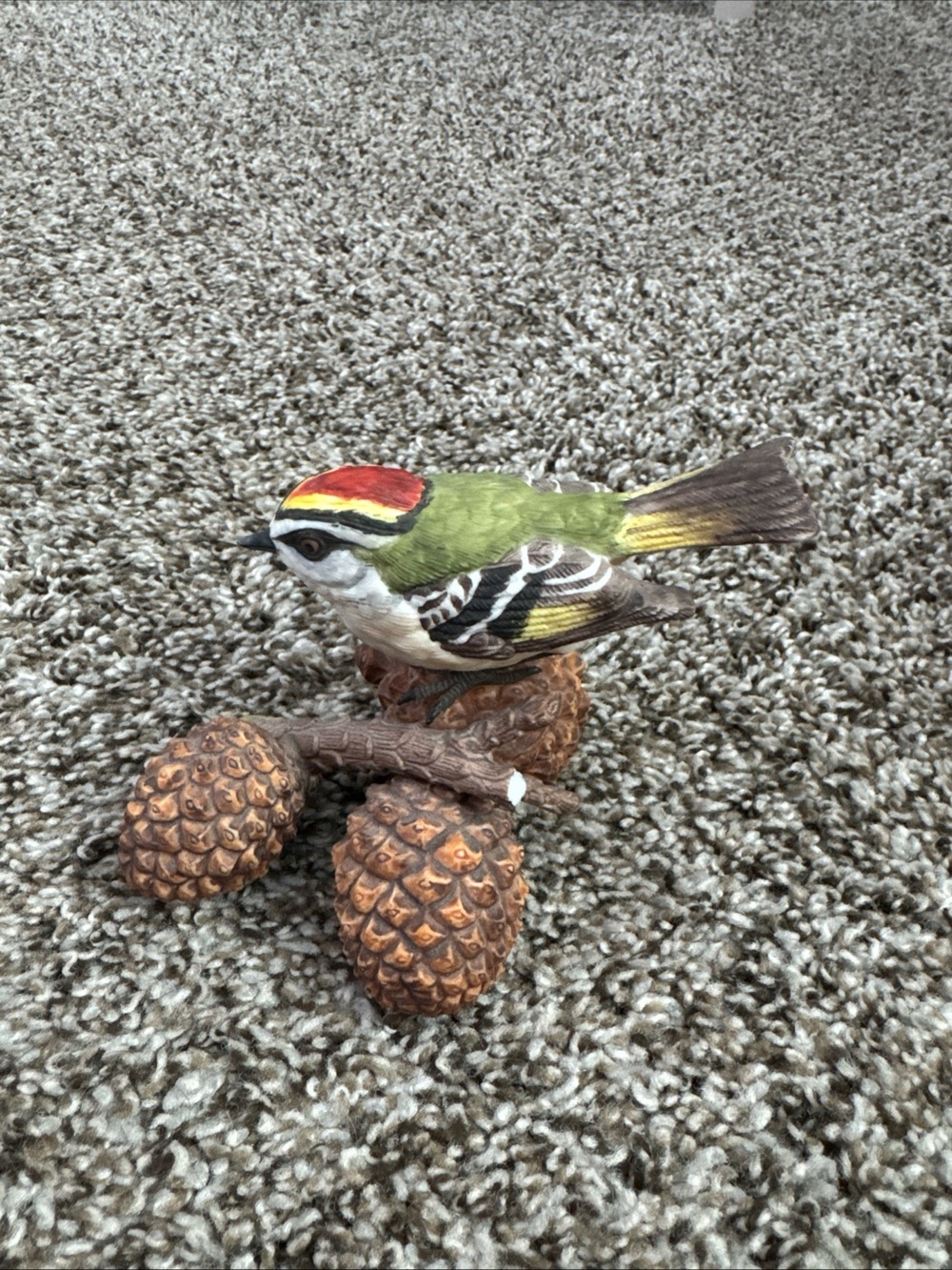 LENOX GARDEN BIRDS COLLECTION Golden Crowned Kinglet